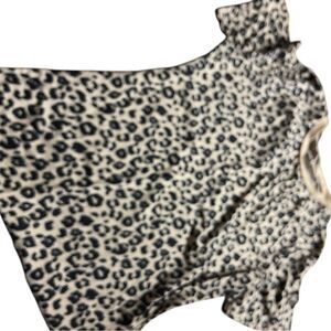 Blooming Telly size medium adorable leopard tee excellent condition see pics